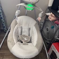 Baby bunny swing 