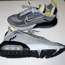 Nike Air Max 2090 Gray Athletic Running Shoes Sneakers BV9977-002 Mens 7.5 (Like New) No Box 