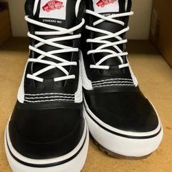 Vans Men's Standard Mid Snow MTE Winter Boots NEW 
NO box 10.5 