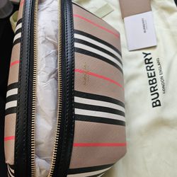Burberry Crossbag With Tag Orig $950 Authentic Guarantee