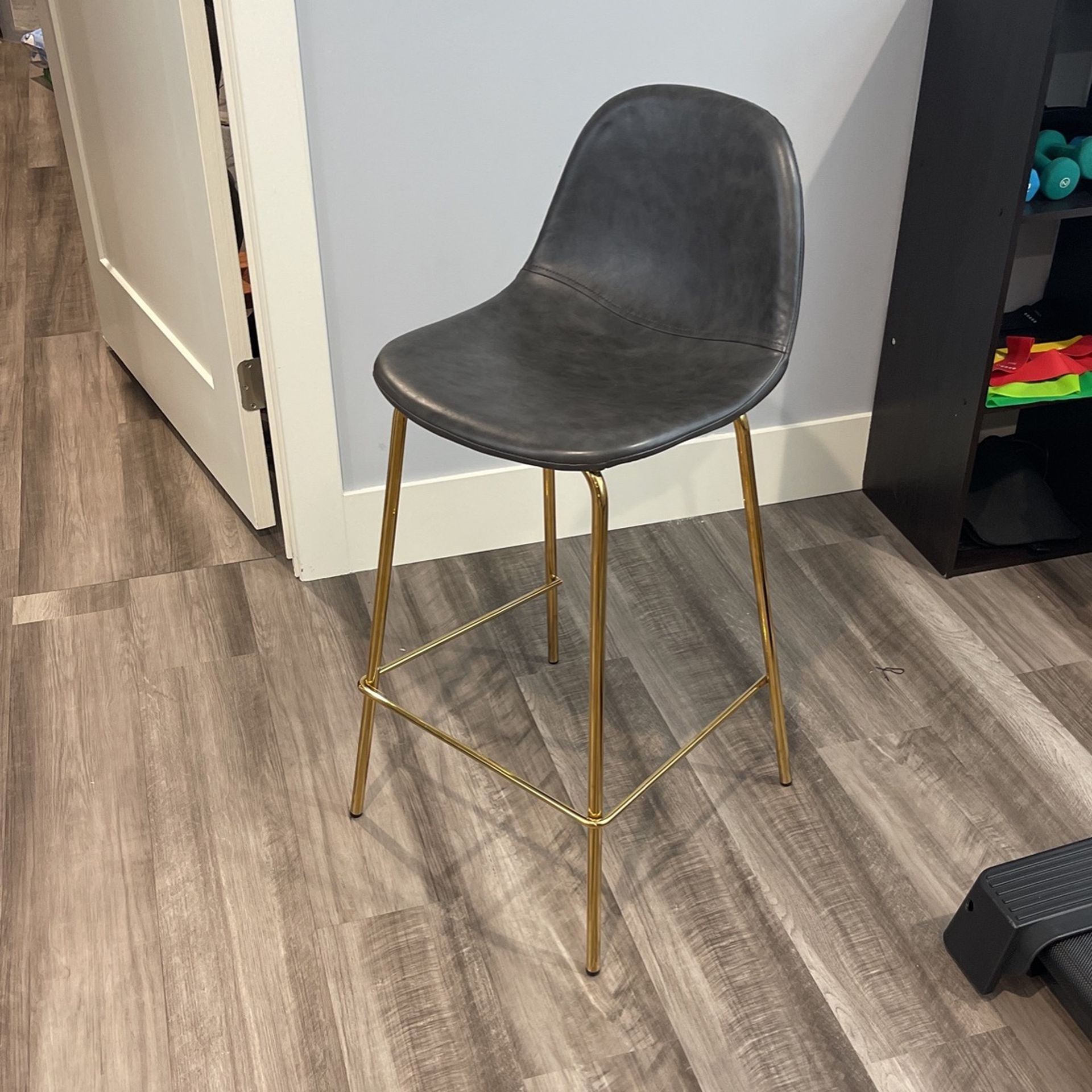 6 Bar Stools