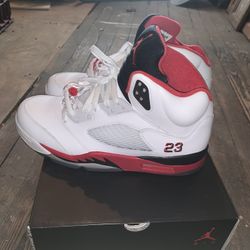 Air Jordan 5 Fire Red 