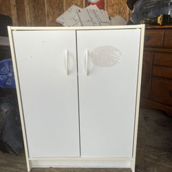 Freestanding Cabinet