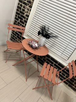 pink chair & table set 