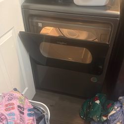 Whirlpool Washer & Dryer 