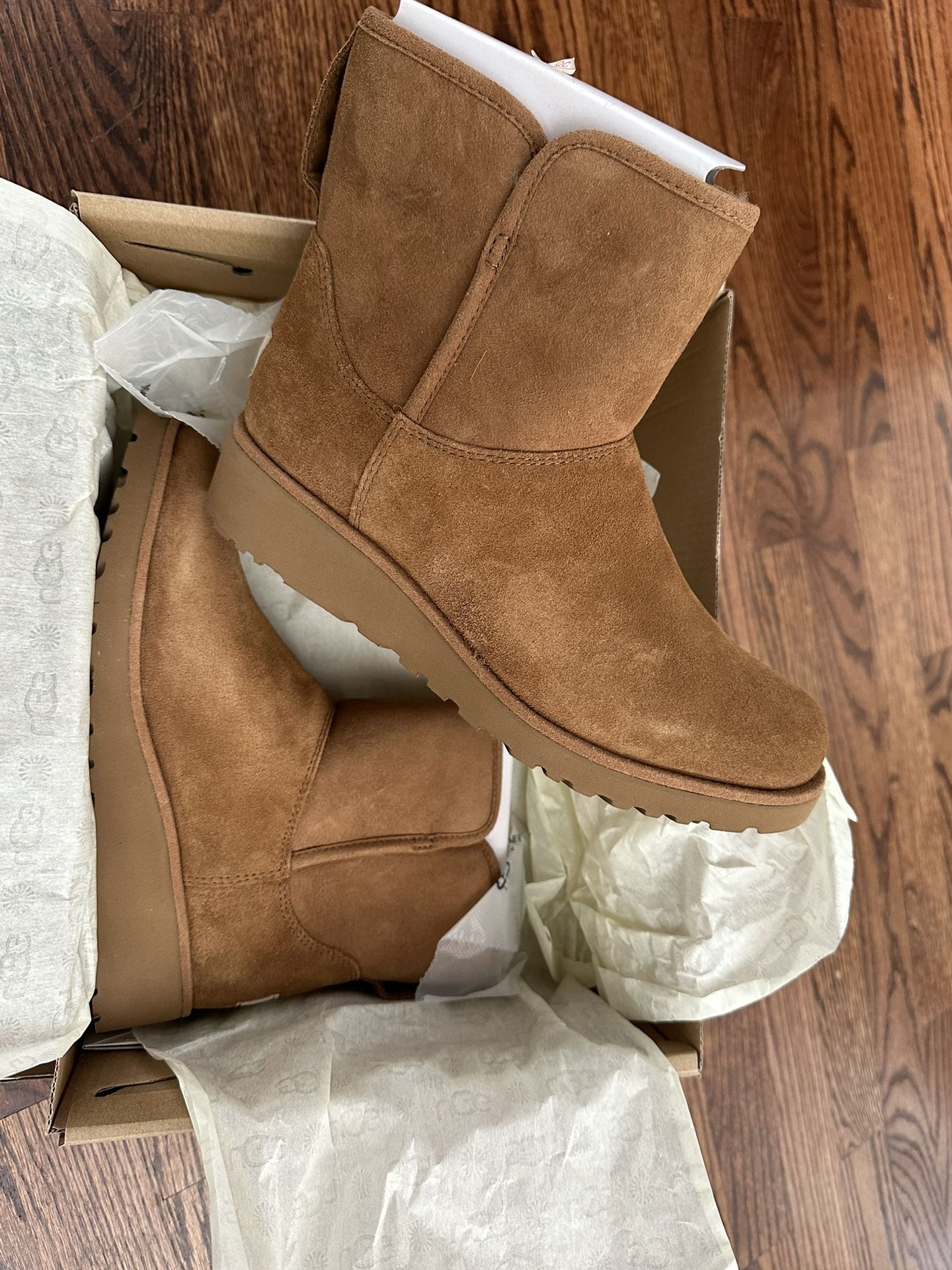 UGG Kristin Boot - NEW - Brown