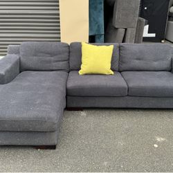 Sectional Couch 