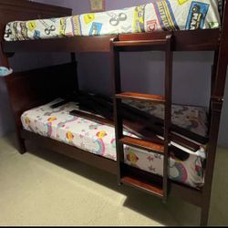 Twin  Over Twin  Bunk Bed With Ladder