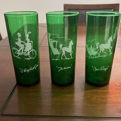 Vintage Anchor hawking Emerald Green Glass Set