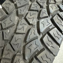 285/60/18 New Tire Cooper 