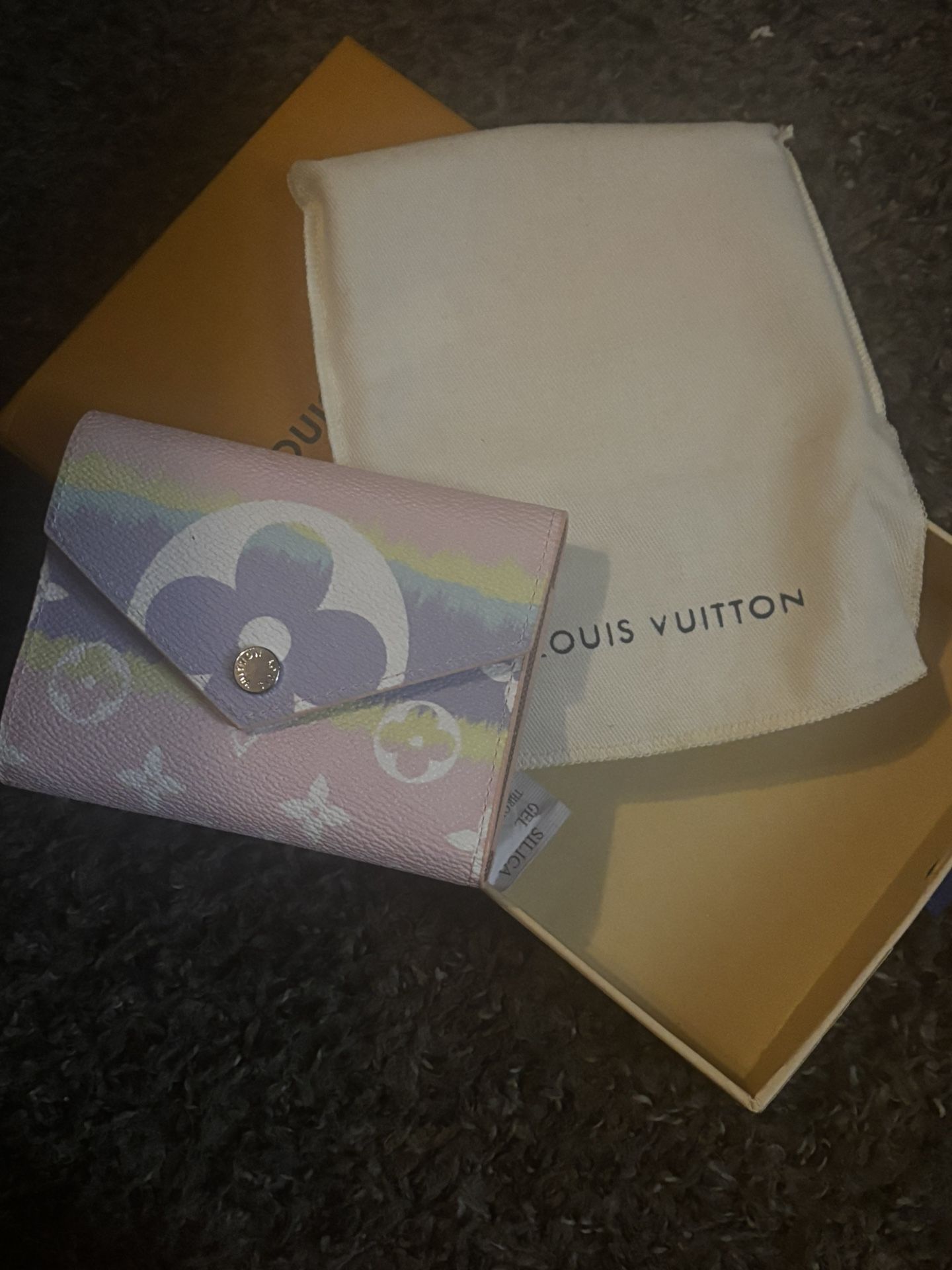 LOUIS VUITTON Brand New Wallet