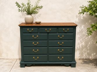 Thomasville Harbor Pine 11 Drawer Dresser
