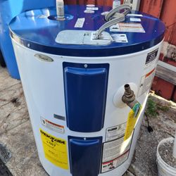 30 Gallon Water Heater- Whirlpool 