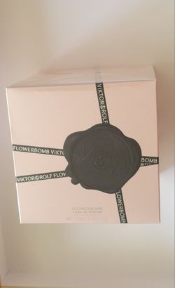 Viktor&Rolf Flower Bomb Eau De Parfum 
