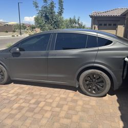 2017 Tesla Model X (Falcon Doors) Chrome Deleted 