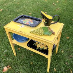 Vintage Distressed End Table w/Shelf (decor priced separately)