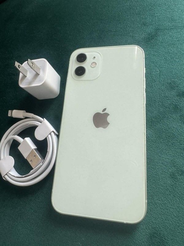iPhone 12 , Unlocked for all Company Carrier , Excellent Condition Like New