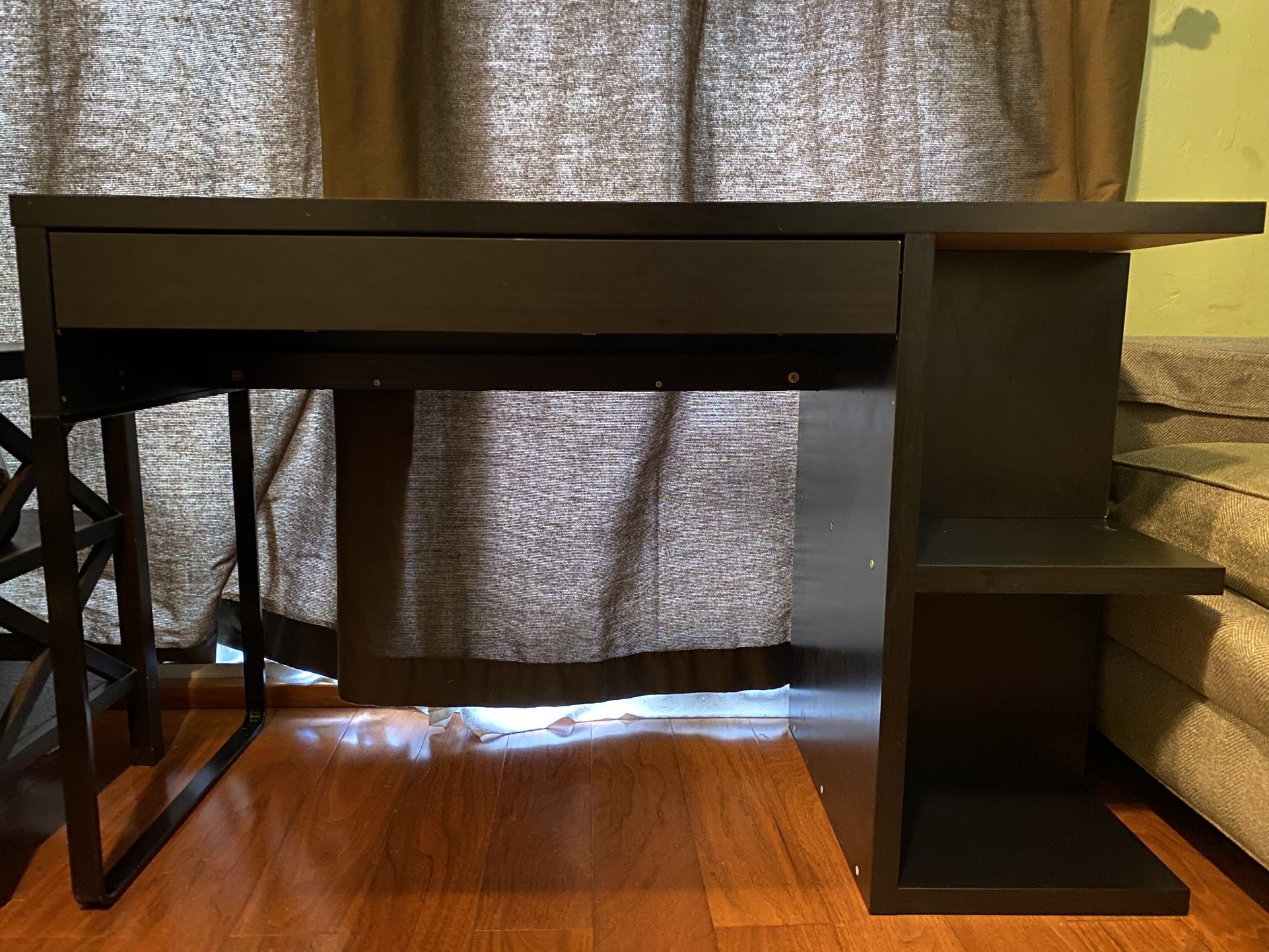 IKEA Micke Desk