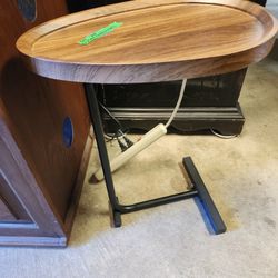 Fun retro kidney bean C-shape end table 