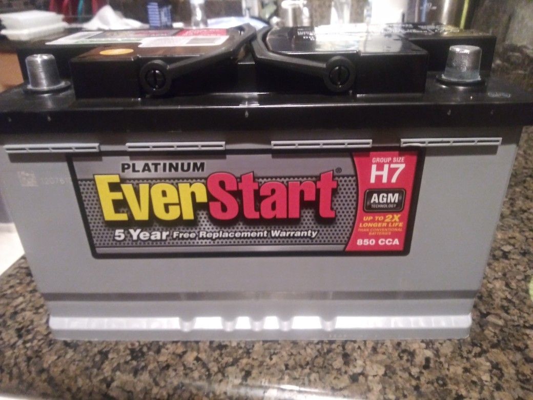 EverStart Maxx Platinum AGM H7 Car Battery with 5 year
