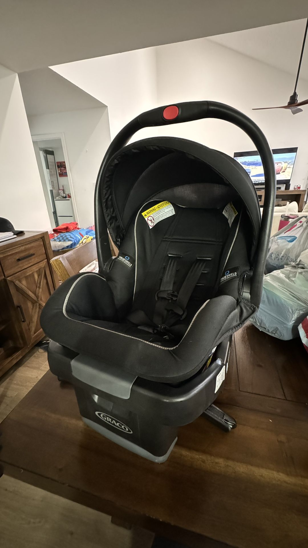 Graco Infant Car Seat With Base