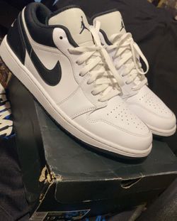Air Jordan 1 Lows SIZE 13