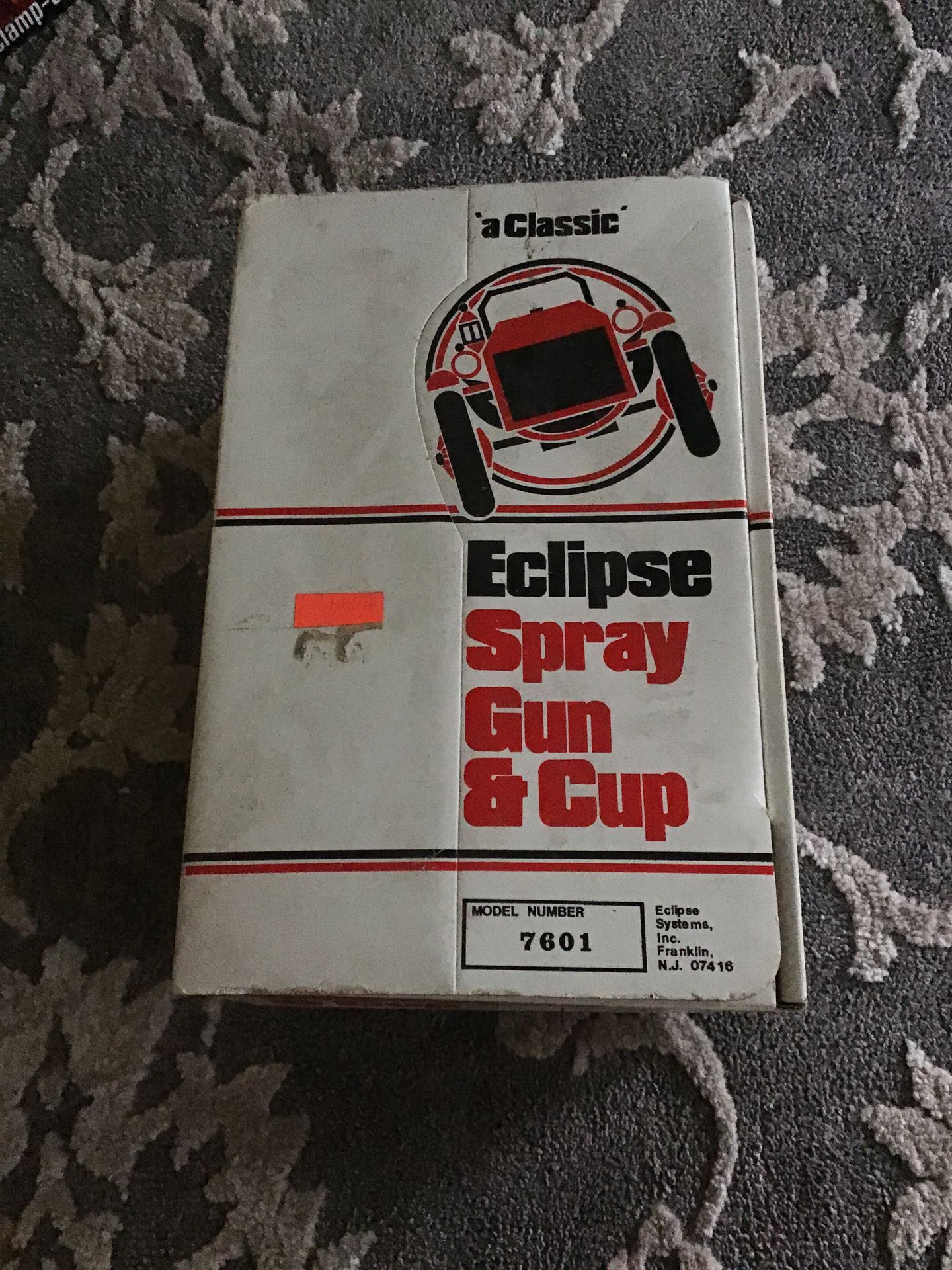 Eclipse spray gun and cup