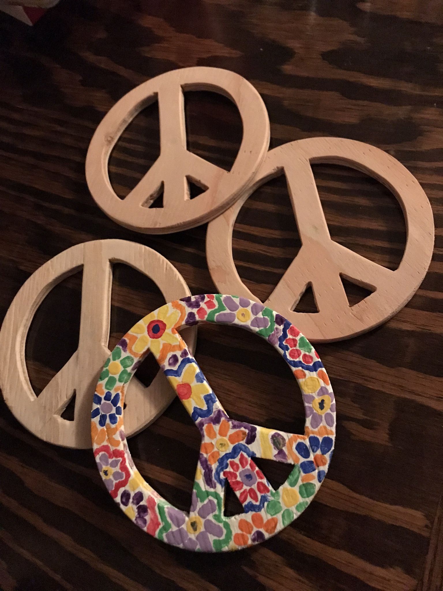 Wooden Peace Sign ☮️