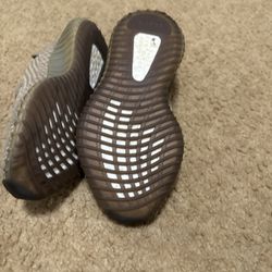 Adidas × Kanye West Yeezy Boost 350 V2 Sand Taupe Size 7