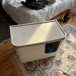 Frisco multi-function covered cat litter box with tray