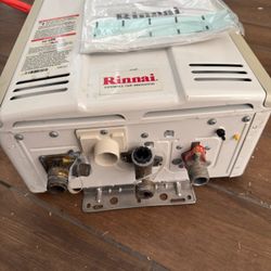 Gas Rinnai Tankless Water Heater