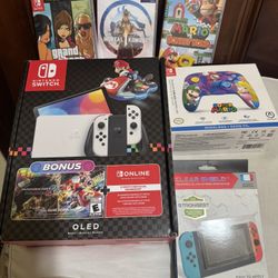 Nintendo Switch Mario Kart 8 OLED Bundle 