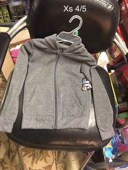 Brand new boys xs 4/5 hoodie