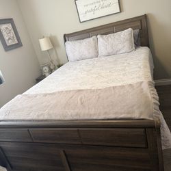 Queen Bedroom Set