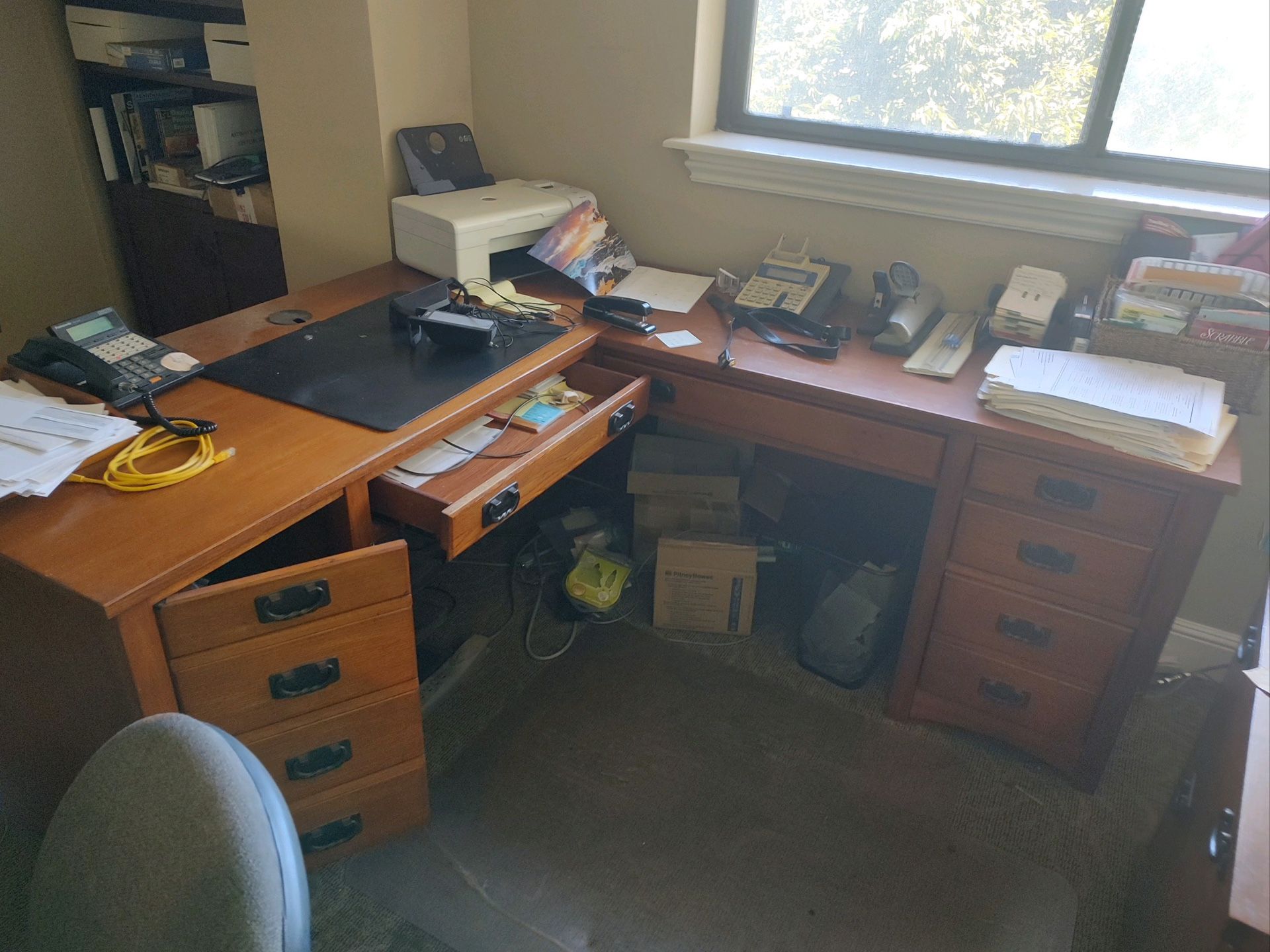 Large Desk with Secretary’s Arm