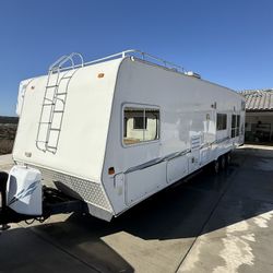 2005 Weekend Warrior FS3400