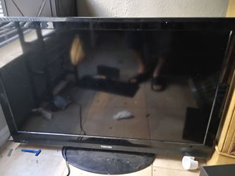 Flat screen 40 in $100 or Obo