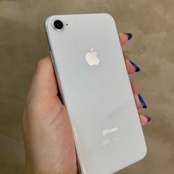 iPhone 8 Unlocked / Desbloqueado 😀 - Different Colors Available
