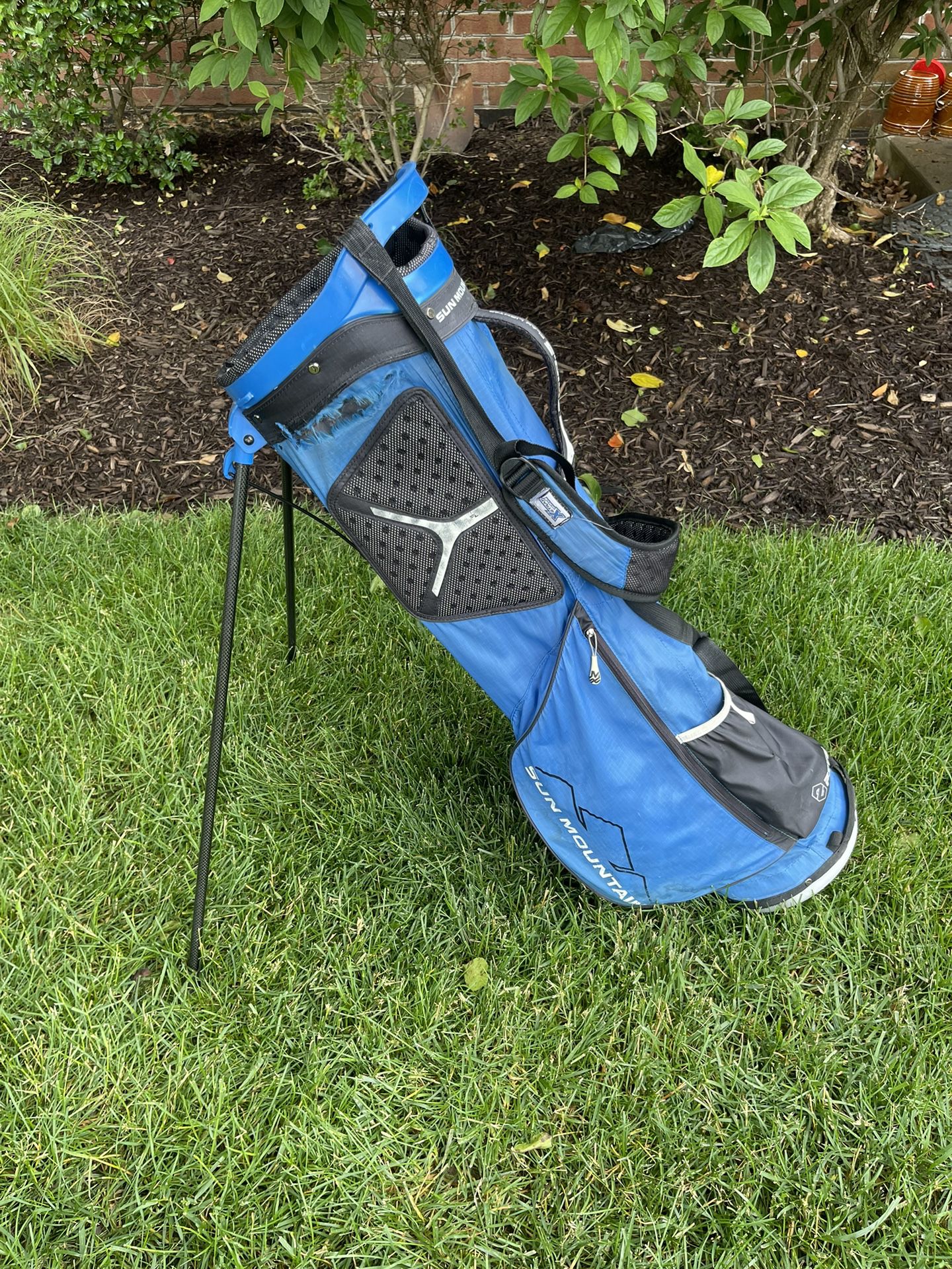 Louis Vuitton Monogram Golf Bag (Excellent Condition!) for Sale in Palm  Beach Gardens, FL - OfferUp