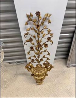 gilded wood floral wall sconce features an ornate urn base overflowing with sculpted flowers and foliage PICK UP IN ORTING