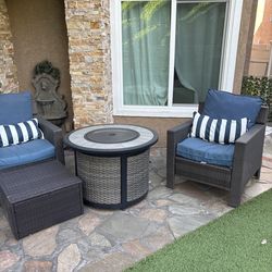 Patio chairs with the cushions