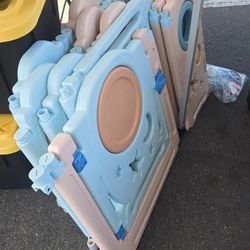 Toddler play pen