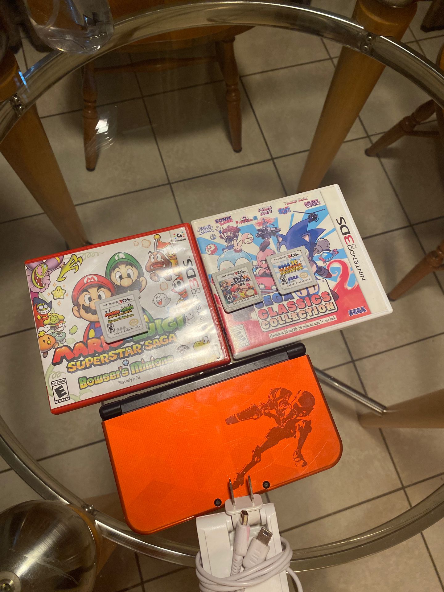 Nintendo 3ds xl with 3 games and the games come with there box