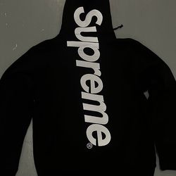 Supreme hoodie