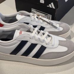 Mens  Shoes Size 9.5 Adidas