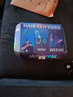 Wireless hair cutting set