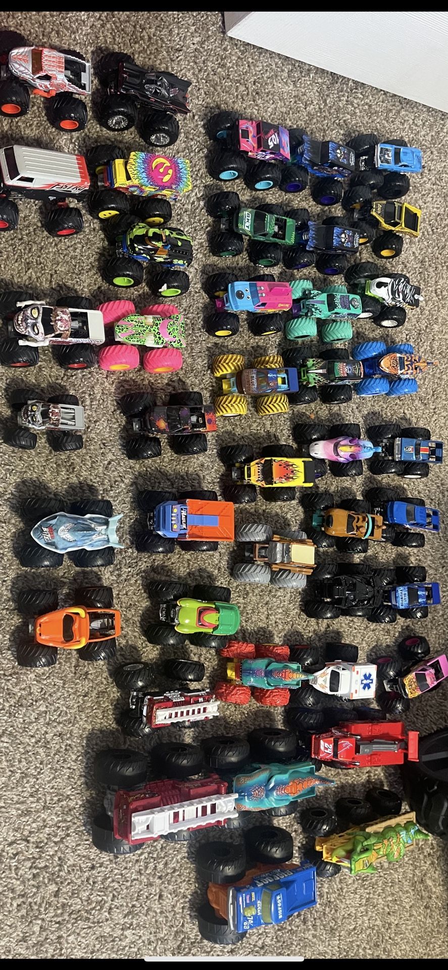 Monster Tricks /Hot wheels Trucks Lot