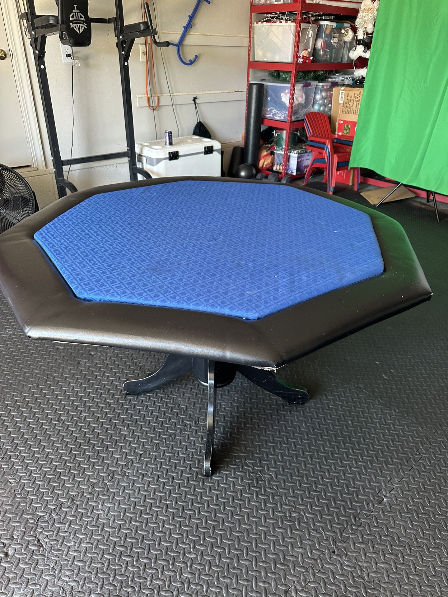 Poker table – free!