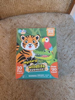 Grin Studios Mystery Wildlife Surprise Box – 10 Toys & Fidgets Inside, Age 5+