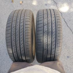 2 Llantas Casi Nuevas Marca Celino Saliente CS 580  Medida 225 55 17 